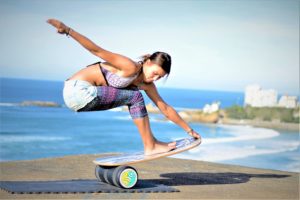 Balance board for surfers